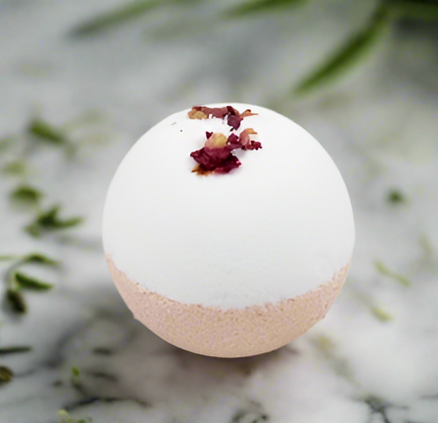 Bombe de bain aux fraises et au champagne