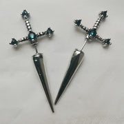 Pendientes con tachuelas de diamantes de imitación de la espada de Orión