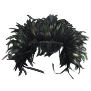 Chal estilo capelet con cuello de plumas negras victorianas